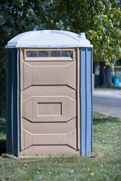 Porta potty delivery and setup in Valmeyer, IL